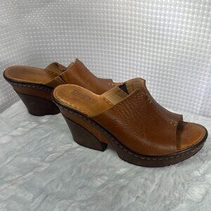 Born Women's Brown Leather Slip On Platform Heels Sandals SIZE 6